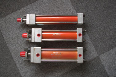 MOB 标準型油(you)缸1