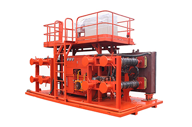 石墨電(dian)極碳化恒(heng)壓系統